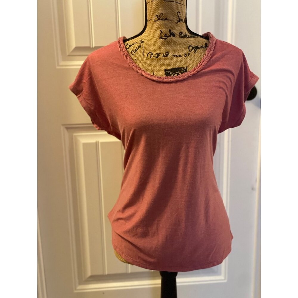 Aventura Organic braided edge top
